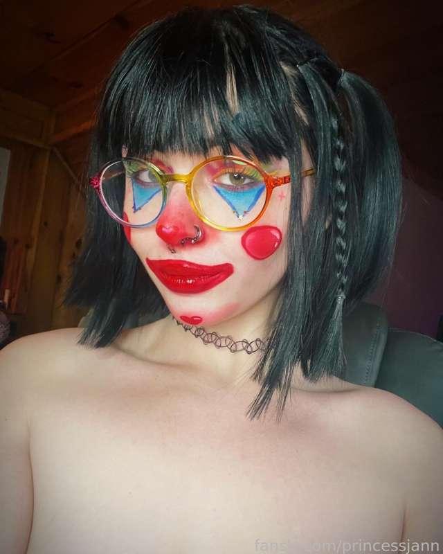 Filmed some fun stuff today! 🤡💦