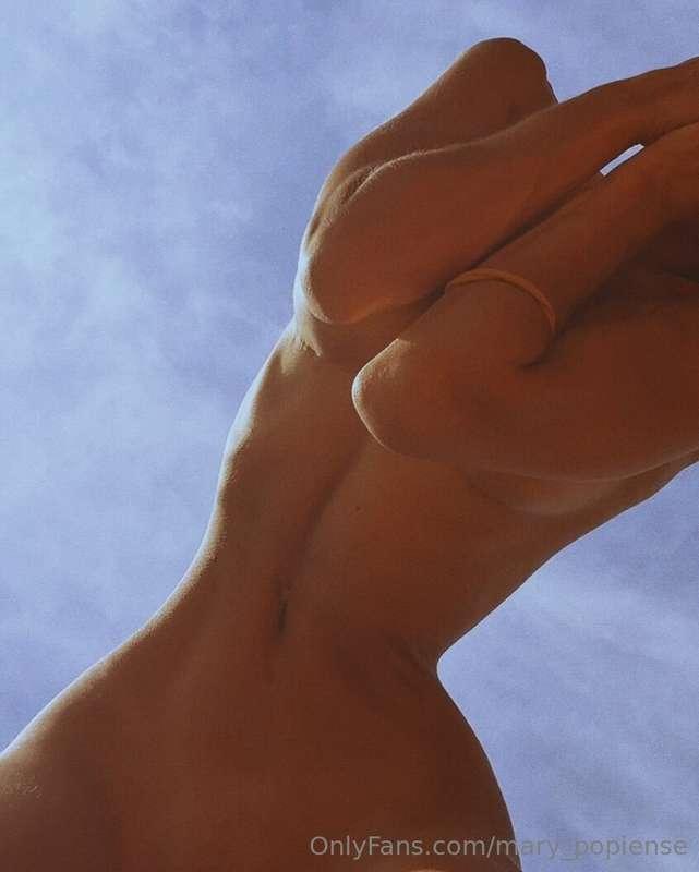 Quédese tumbado ☀️....Stay lying down ☀️