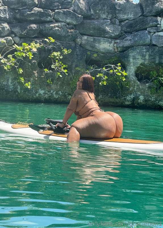 baecation me please @graciebon1