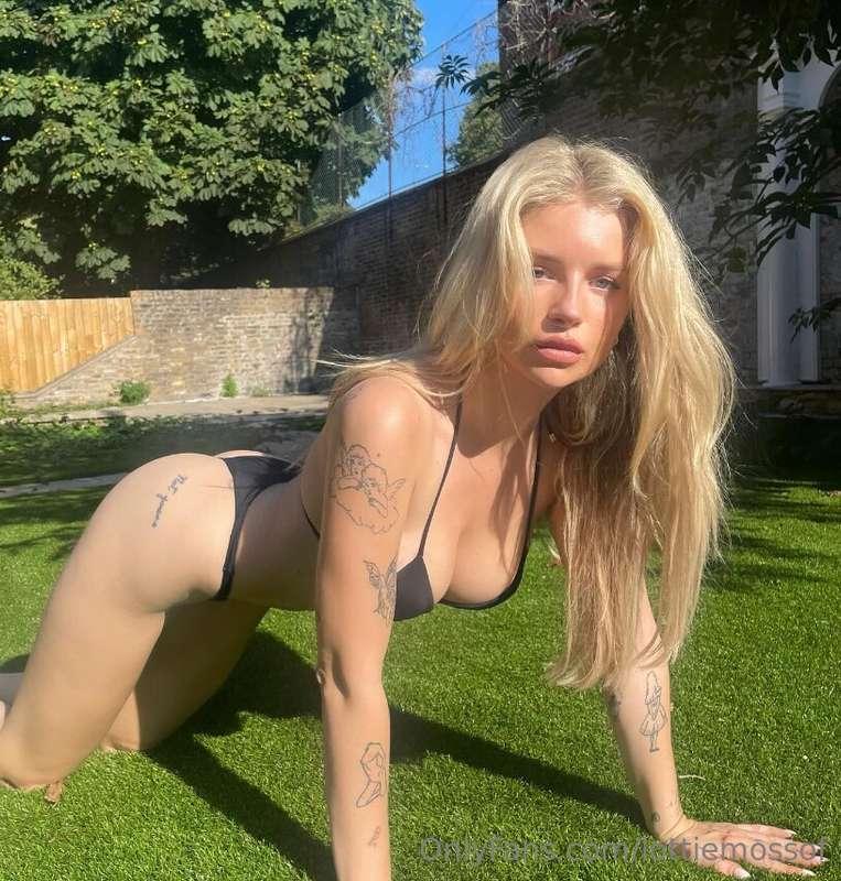 The sun’s got nothing on me today 🔥