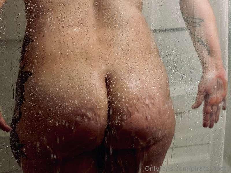 Hump Day!!!! Wanna hump me? 🤔😘