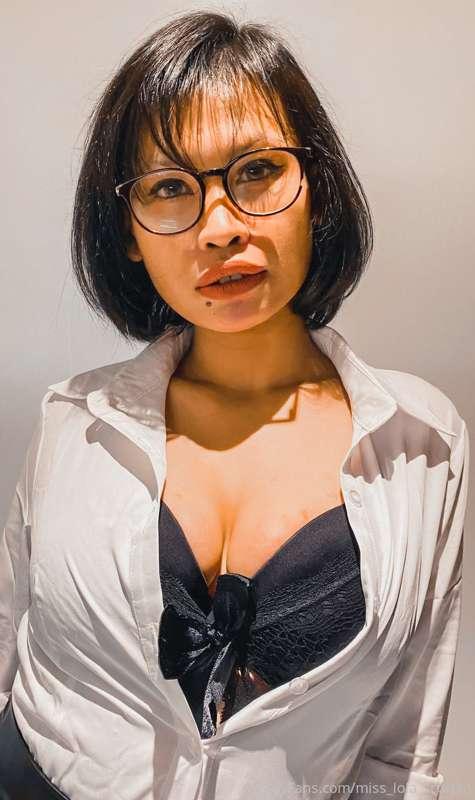 white dress, black bra, big boobs, feeling horny tonight