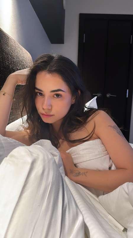 ### WANNA SEE MY UNCENSORED CONTENT? 😇
subscribe to my ONLYF..