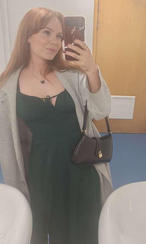 I'm on a date tonight, do you like my outfit? Does it succes..