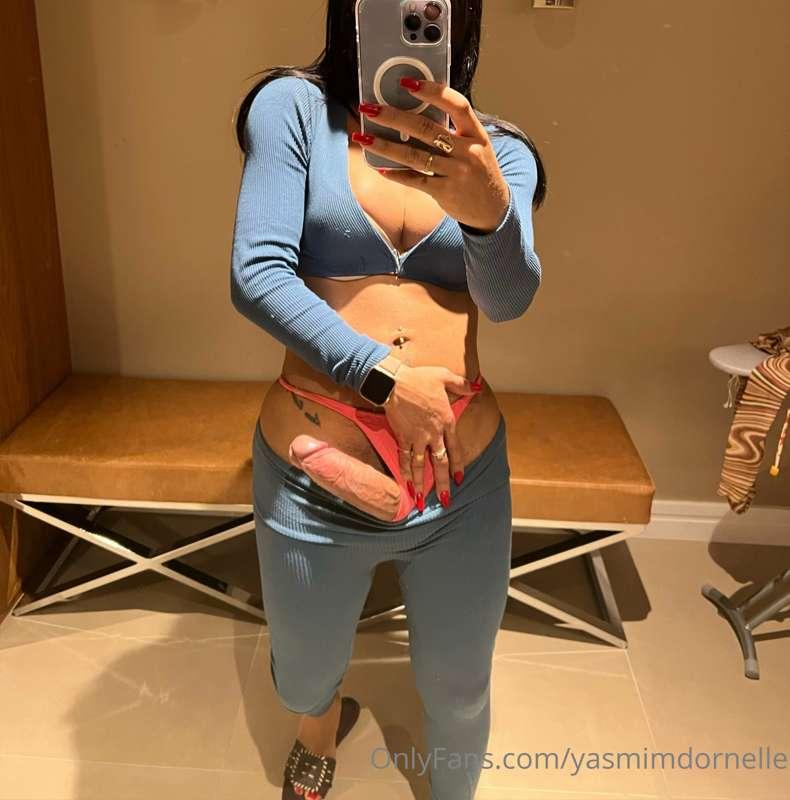 the hottest dick passing hot on your screen 🔥🍆
@yasmimdornel..