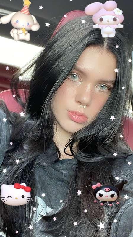 hmu if ur ready for some fun 😈