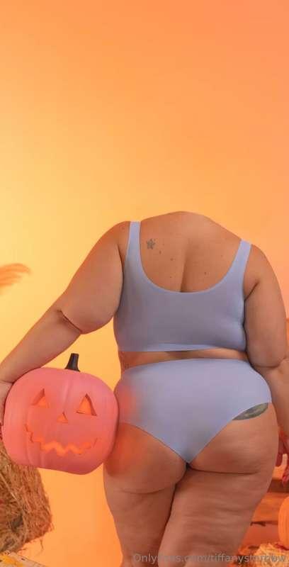 Is this the real reason for the season, babe? 🍑