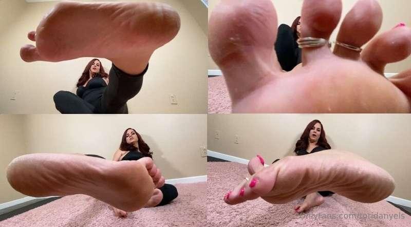 Tori is THE QUEEN OF THE FOOT FIGHTERS! You don't stand a ch..