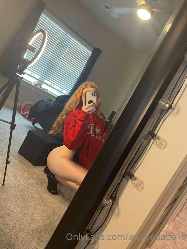Want to get a video made just for your fantasies? Hit me up ..
