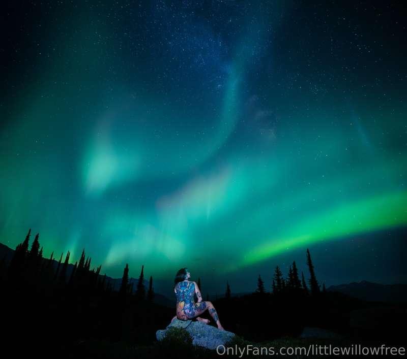Wanna come get naked in nature with me? 🍄🌙🌞