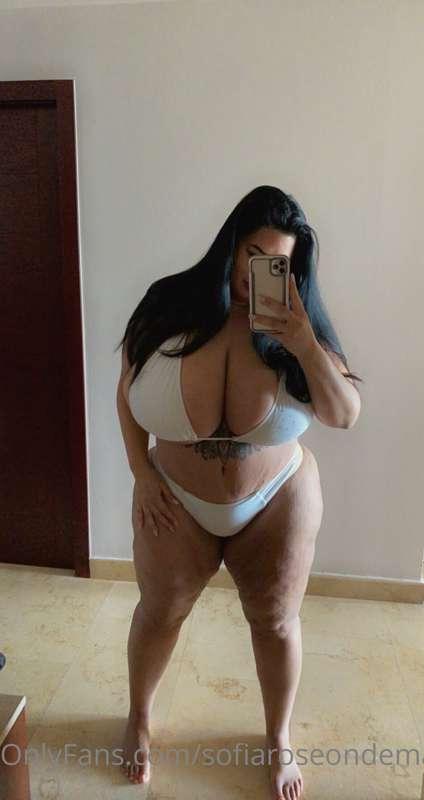 Do I look sexy in white 👙?