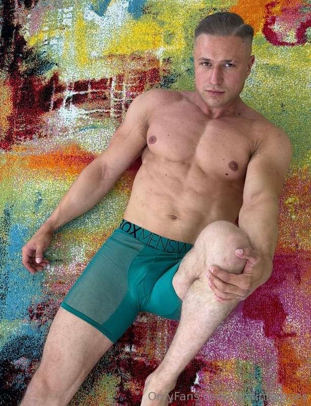 I like to be interrupted 👀