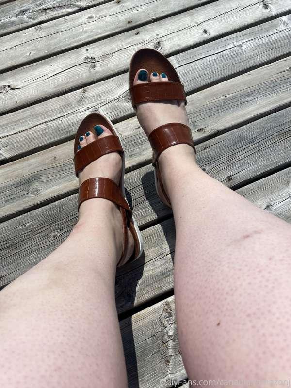 Fun at the dock 🚣‍♀️ 🦶🏻