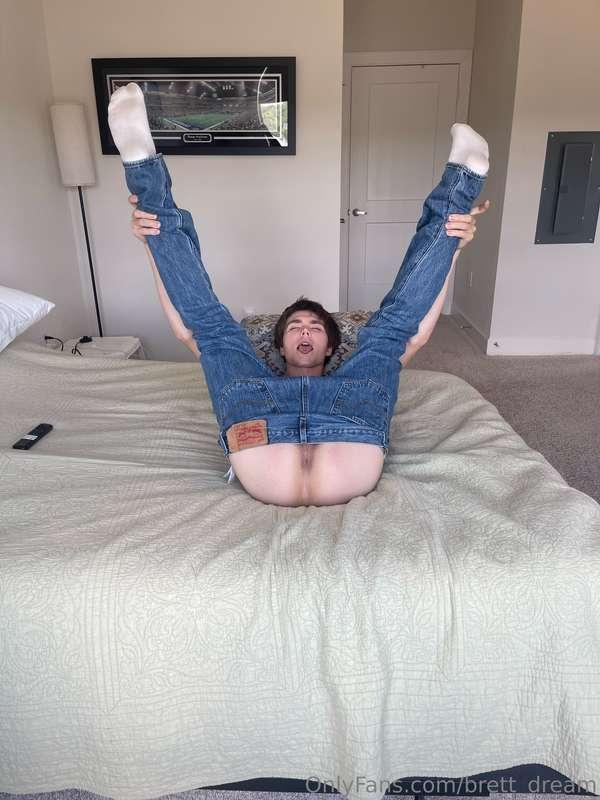 Always ready when I go commando 🥵🍑