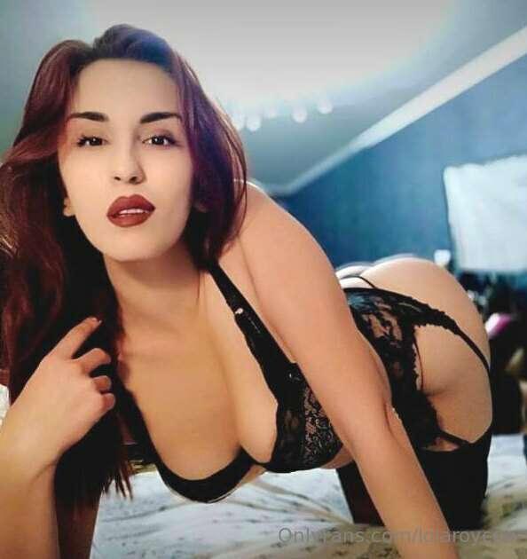 😈YOUR FAVOURITE HORNY SLUTTY @emilia_brown  WITH TIGHT HOLES..