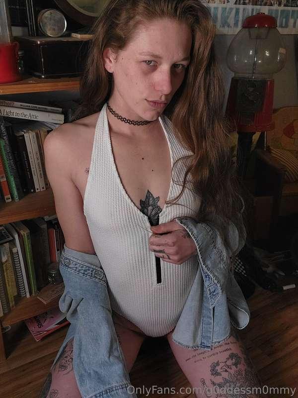 g0ddessm0mmy image #2