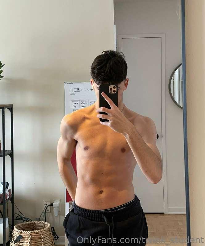 gym progress🥵 feeling so horny right now