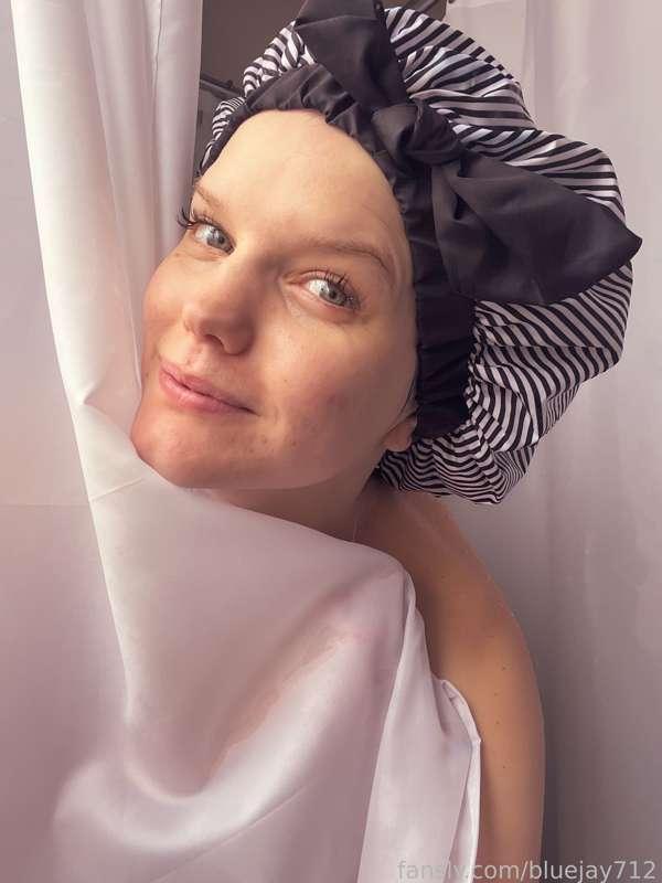 Shower cap pics! If you’re not familiar I have lovely light in my shower and sometimes bring my phone in with me to take pictures for youuuu so here it is!

I have four more pics, $5 for one, $20 for all of them! 