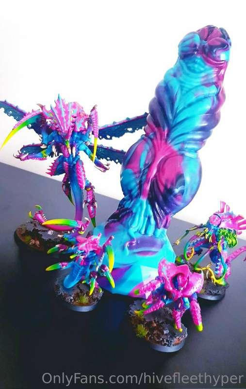 I'm loving my new Tyranid terrain piece! 😍💖💙💖💙💖💙
