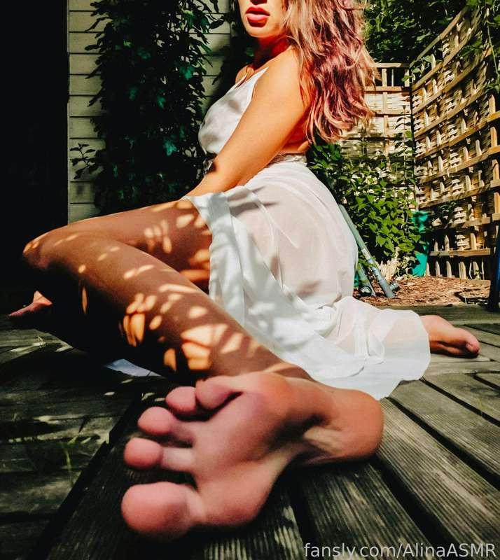 alinaasmr image #1
