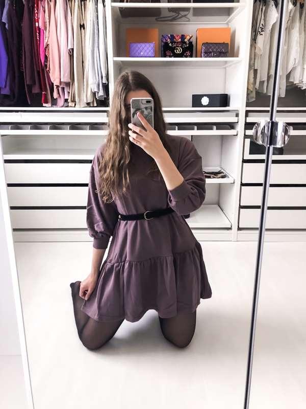 Happy Tuesday 💜 Black tights x purple dress 👗 