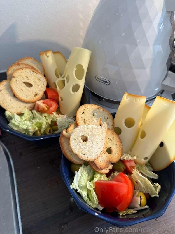 💕This salad is amazing, but what would you add to it? 🤤😋😍Sha..