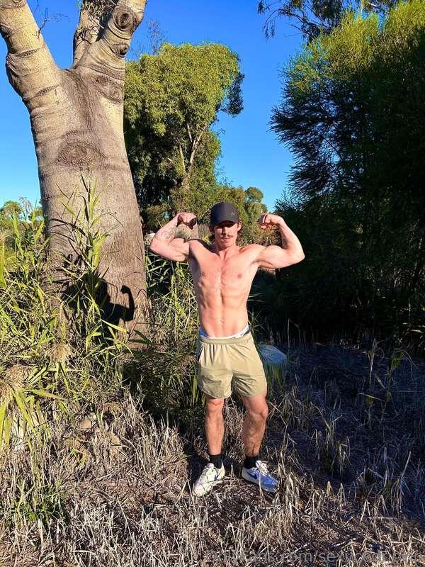 Went to the zoo today, was more excited about the trees 😂