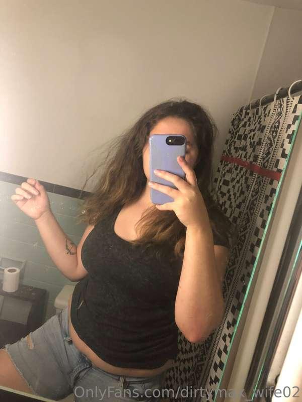 Dm I'll strip for you love 🤭😈