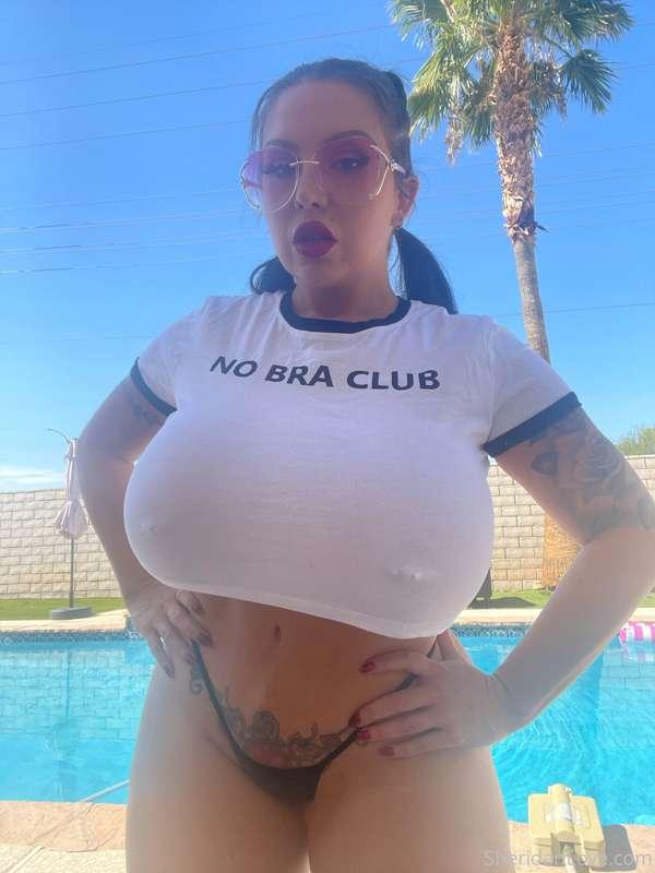 No bra club! Only DD cups and up lol 😂