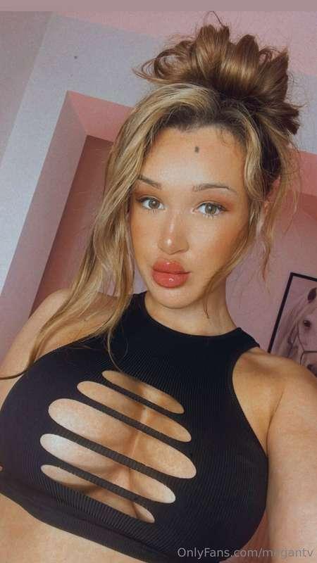Do you like my hair up ?