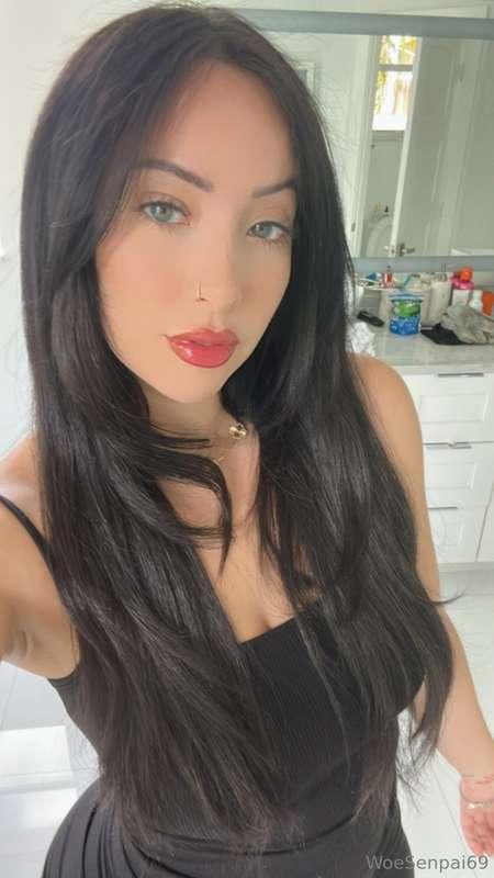 hungry for cock 🥺