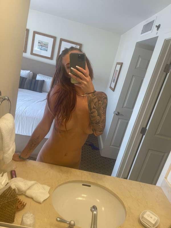 https://onlyfans.com/scarletmayforyou
I work with this girl ..