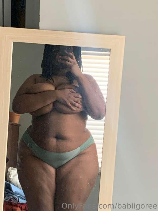 hii everyone!! thank you all for subbing to my onlyfans, (an..