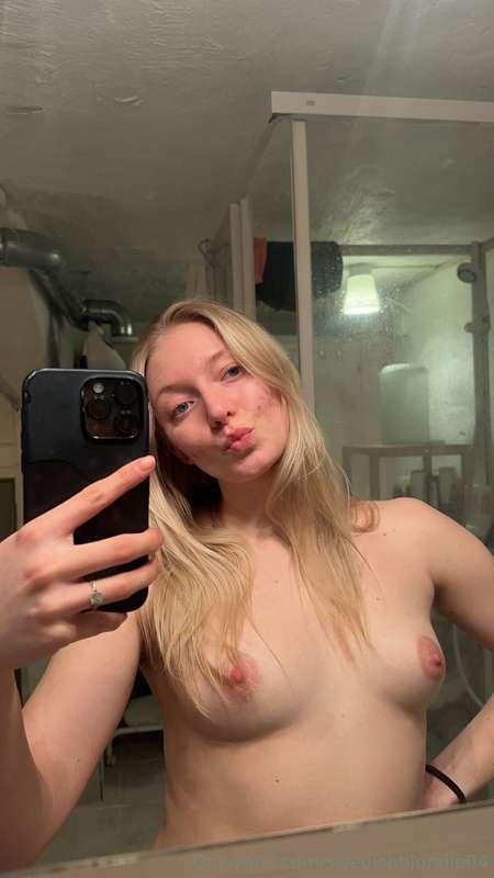 swedishblondie04 image #0