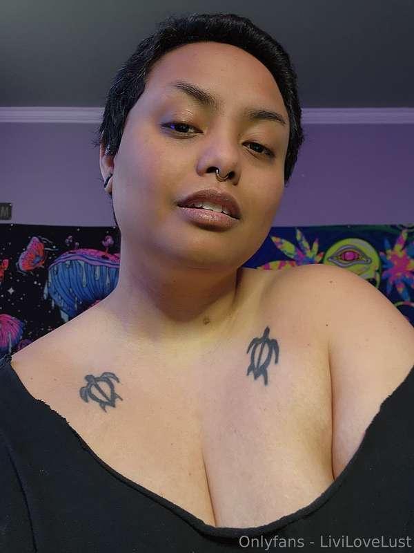 Good morning 🥰  Say it back 😠