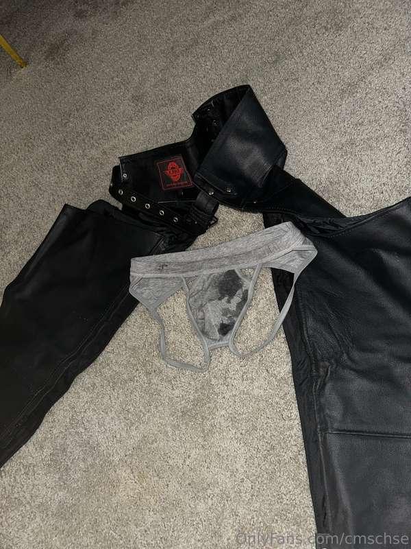 Special scene incoming, and yes you can message me to buy th..