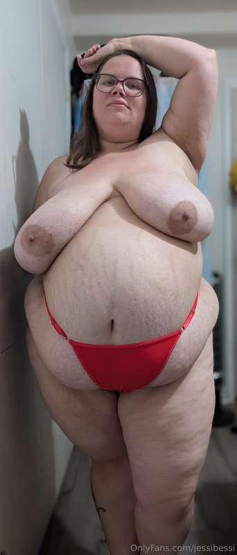 Only a woman like me knows what you need, baby.💋