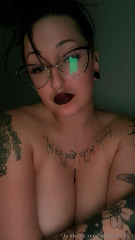 goth mommy x
