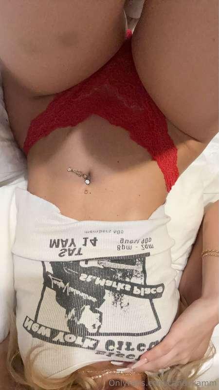 hi again ;) let me know what you would like to see more of 😘
