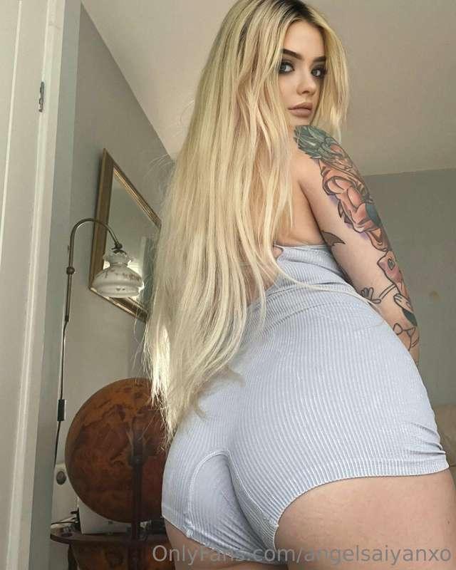 Full nudes on my main page @angelsaiyan