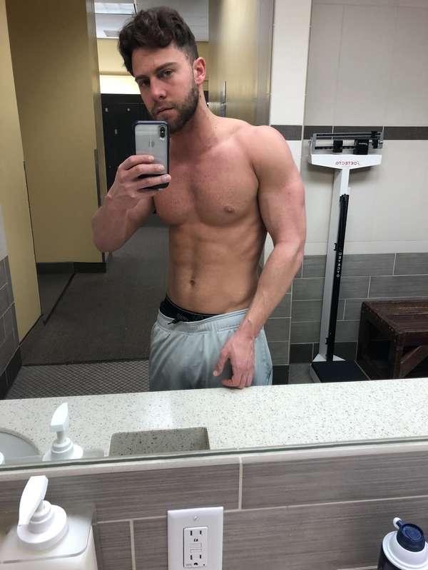Cum get sweaty with me...