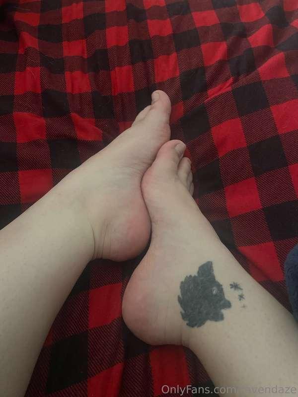 For my feet bbs 🦶🏽🫦