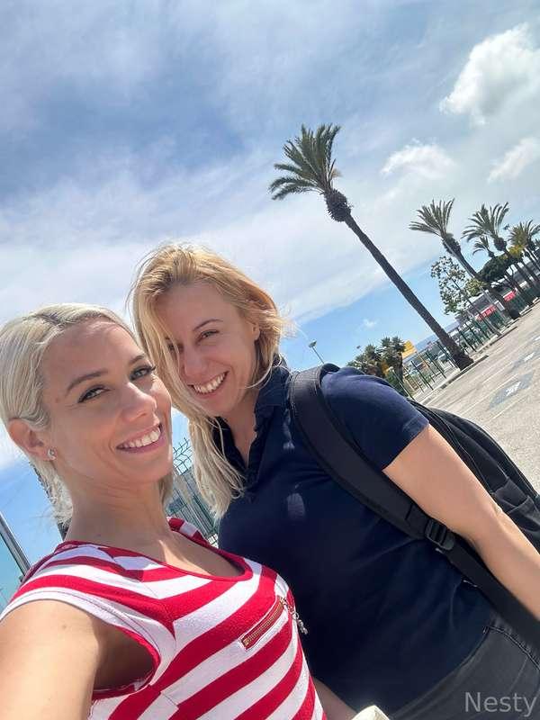 Kisses from Barcelona with @princessnikki5 😘
