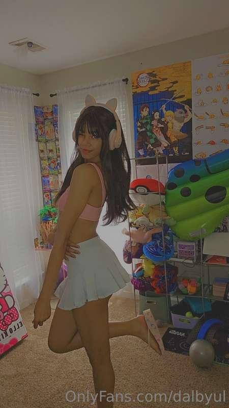 Hewwo ~♡ tell me I'm your pretty girl ✨️🥰

💫 Catch me on:
🐦 ..