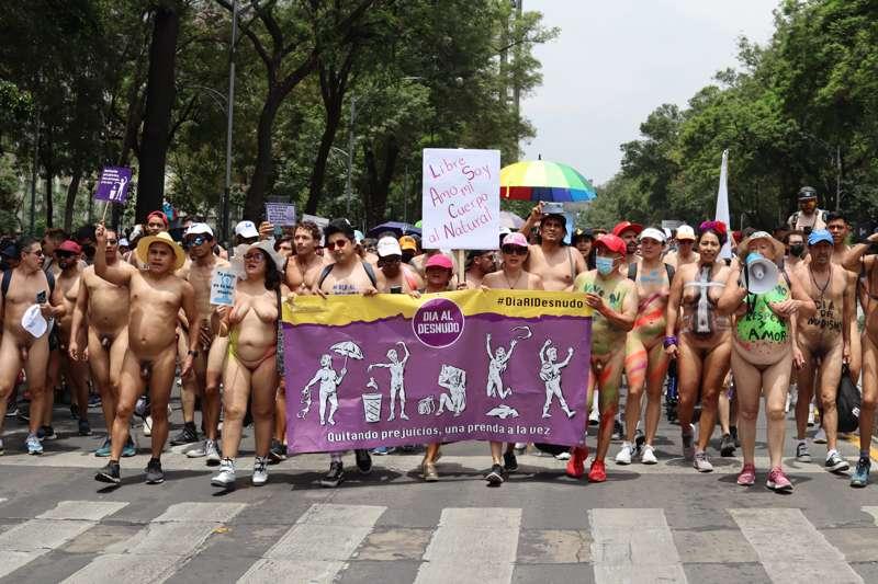 Photo Gallery | Dia al Desnudo CDMX