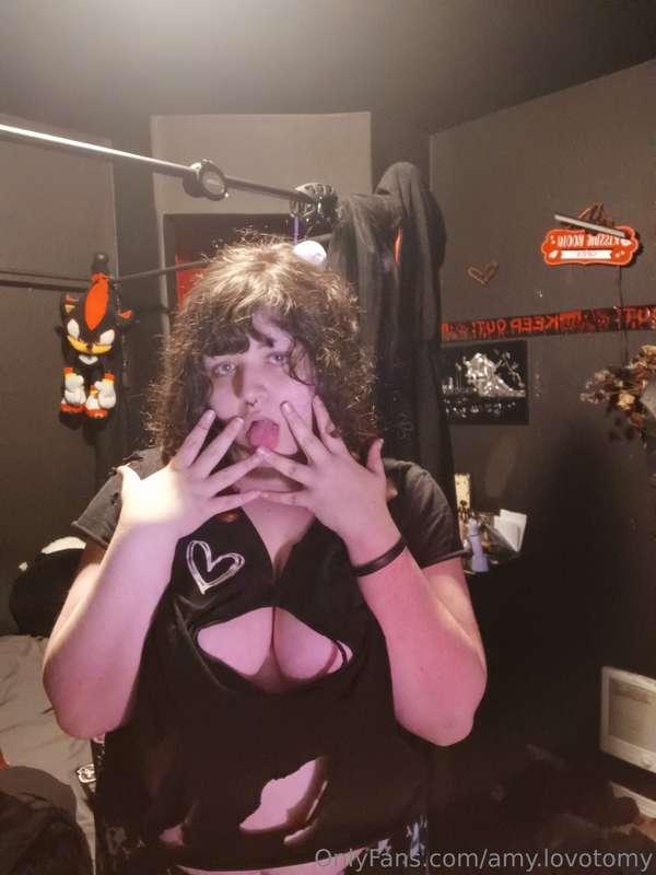 I just wanted to make sure to show myself off to you all tod..