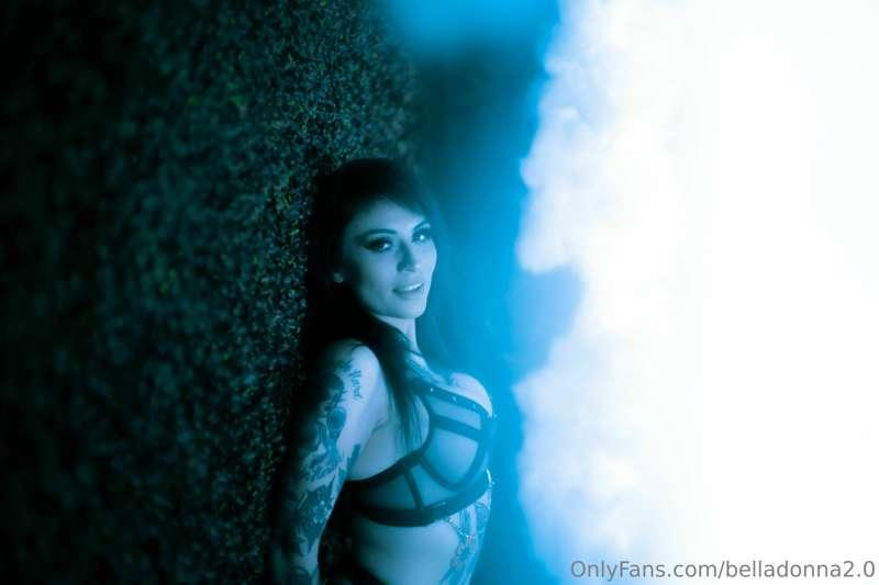 Posting NEW NSFW images from this set to my main onlyfans @x..