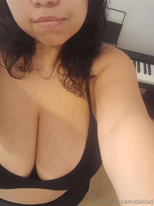 Good morning babies, have a nice start to the week! 💋