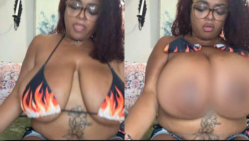 DUAL SCREEN FLAMIN' HOT HARDCORE TITTY BOUNCING VIDEO🔥🔥Wheth..