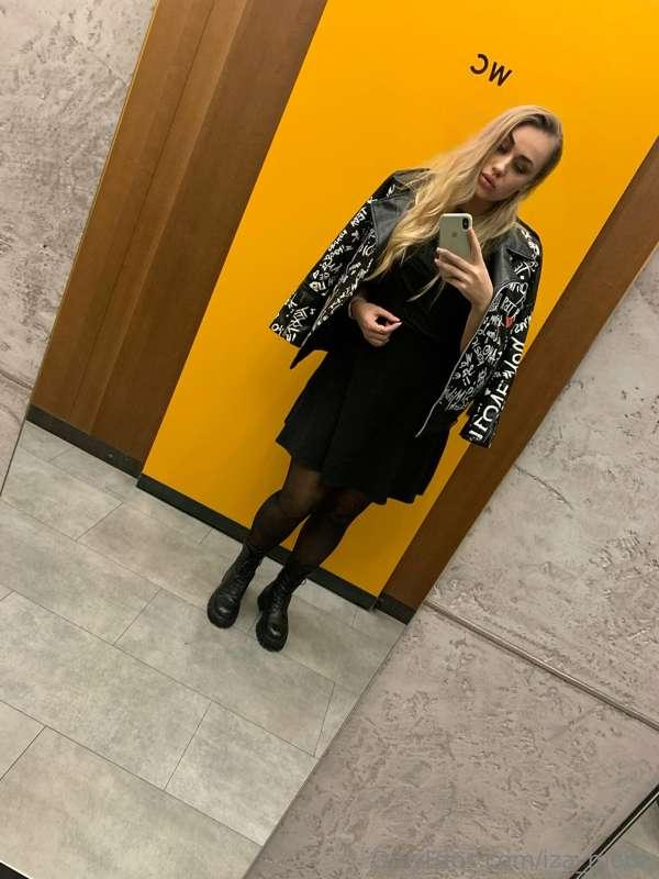 What would you wear on a date with me?😻💖